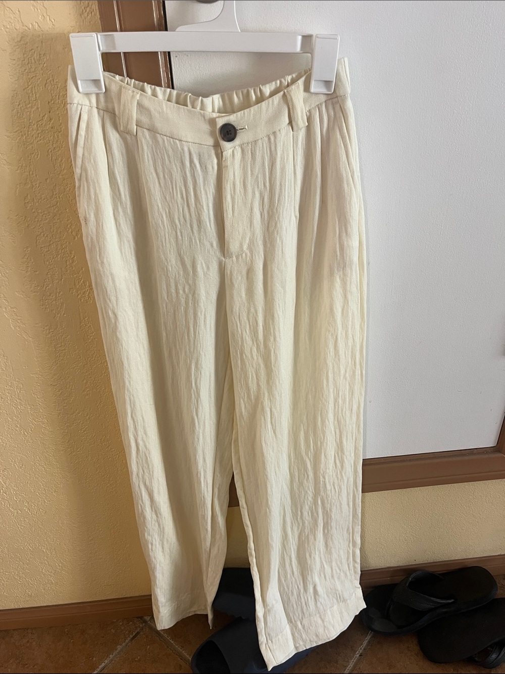 Cream Lightweight Relaxed slacks